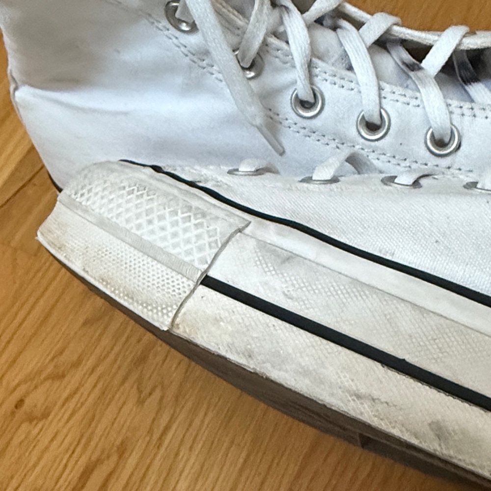 Converse All Star White Canvas High-Tops. Size 8.5 - Picture 5 of 12